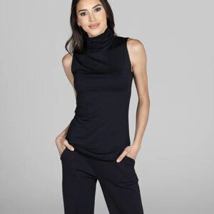 Kiragrace SLEEVELESS TURTLENECK BLACK